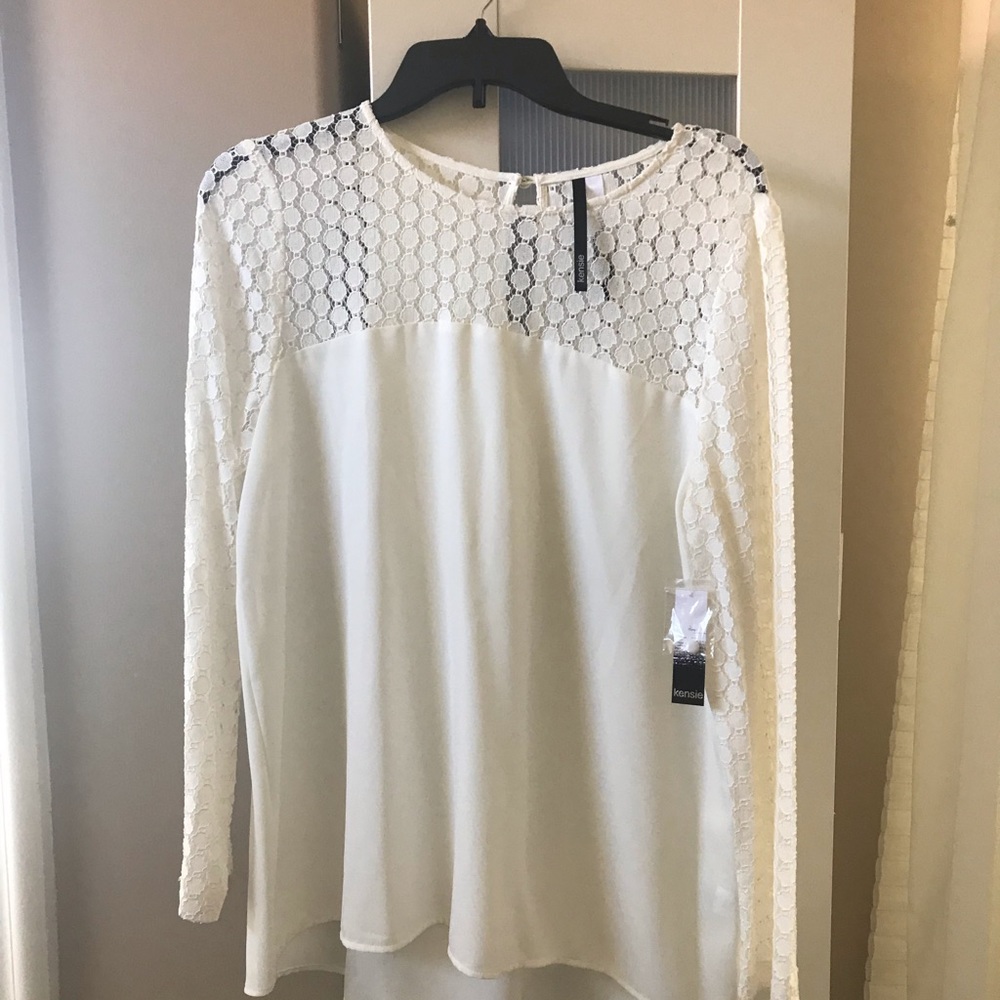 Beautiful blouse in cream
